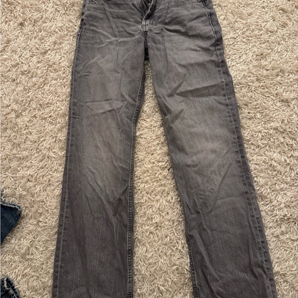 Zara women’s Charcoal Straight Jeans